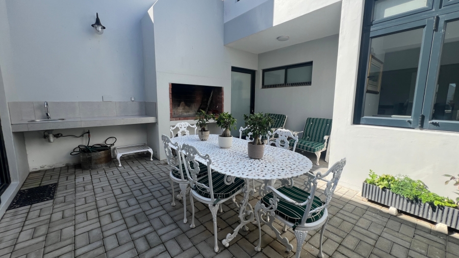 6 Bedroom Property for Sale in Jacobsbaai Western Cape